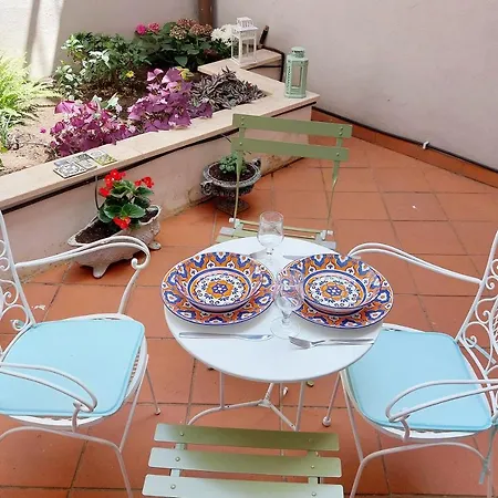 Bed & Breakfast Bellezza Al Colosseo - & Apts 3*