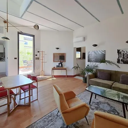 Boutique Penthouse With Terrace, Spanish Steps Apartment