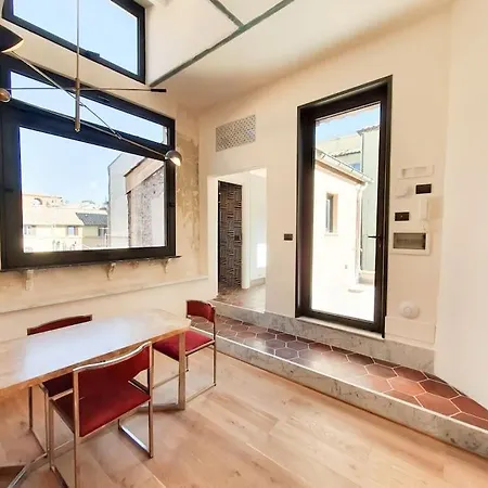 Boutique Penthouse With Terrace, Spanish Steps Rome