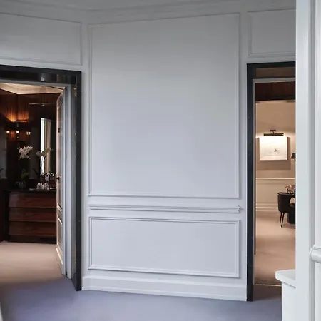 J.k. Place - The Leading Of The World 5*