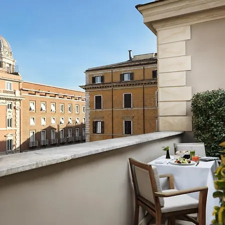 J.k. Place - The Leading Of The World Hotel Rom