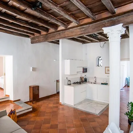 Colosseum, Monti, New Corithian House Up To 6 People Appartement Rome