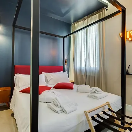 Guest house Vivilo Trevi - Luxury Experience - Private Jacuzzi On Terrace - Insane View *