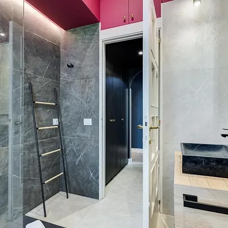 Guest house Vivilo Trevi - Luxury Experience - Private Jacuzzi On Terrace - Insane View