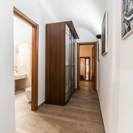 Trinita Dei Monti Piazza Di Spagna, Πανσιόν 2*