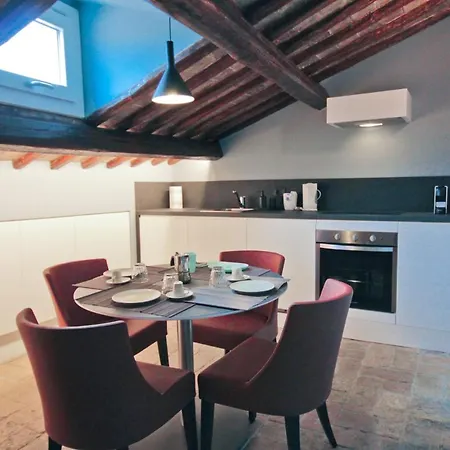 Castel Sant Angelo Luxury And Tour Apartment