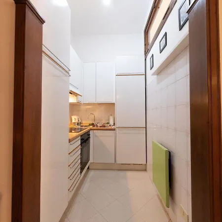 The Rent - Cozy One-bedroom Near Borghese Rome