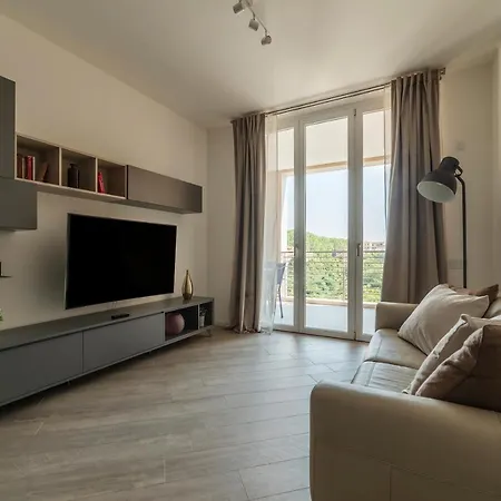 Trastevere Modern Flat With Terrace Rome