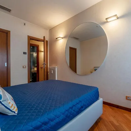 Apartment Deep Blue
