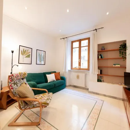 The Rent - Gracious Near Castel Sant'angelo Apartment Rome