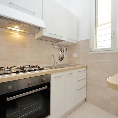Vicolo Cellini By Halldis Apartment
