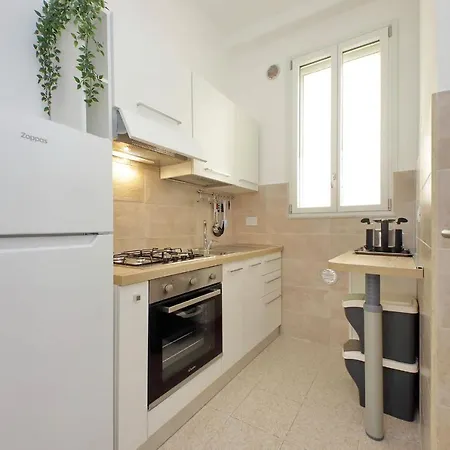 Vicolo Cellini By Halldis * Rom