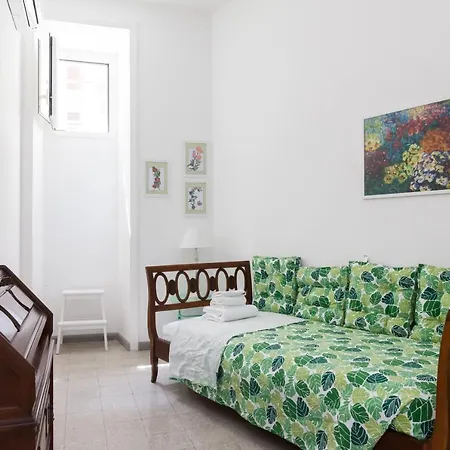 With Large Garden By The Vatican Apartment *