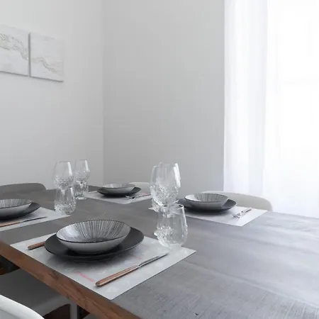 Apartment Italianway - Barberini Elegantia