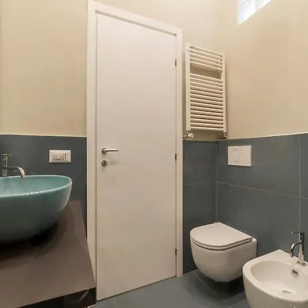 Vittorio Emanuele Cozy Flat Rome