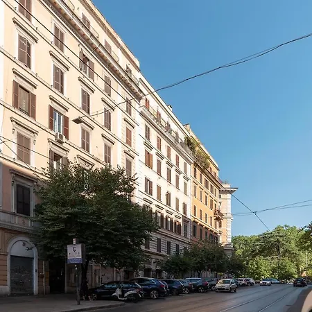 Apartment Vittorio Emanuele Cozy Flat Rome