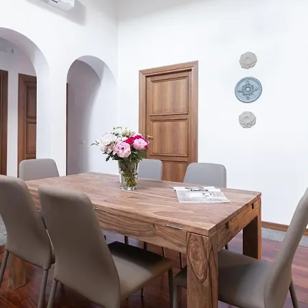 Apartment Italianway - Barberini Elegantia Rome