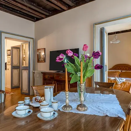Dimora Coronari Apartment *