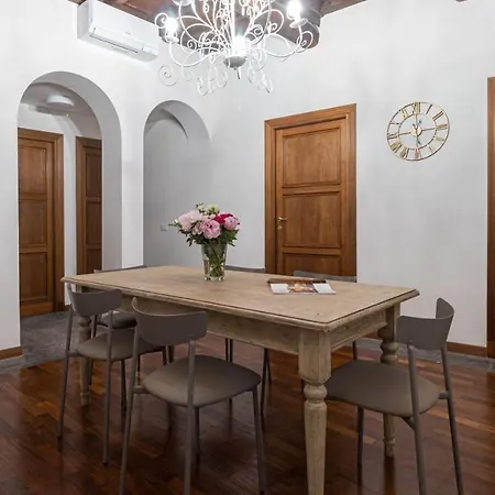Apartment Italianway - Barberini Elegantia *
