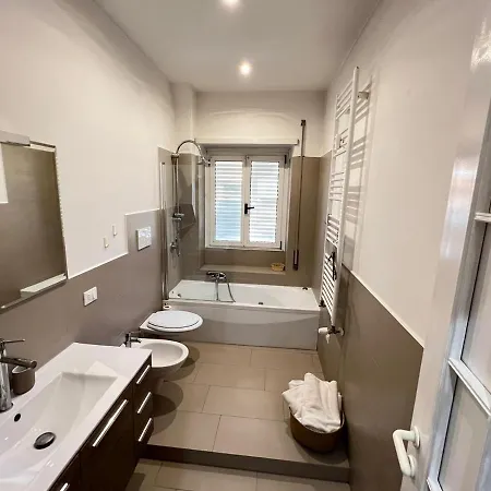Js Appartament Luxury Apartamento