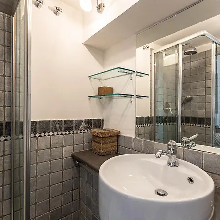 Apartment Lungaretta By In *