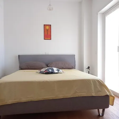 Living Interno 2 *