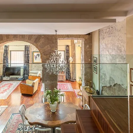 Iflat Luxurious Loft In The Heart Of Rome