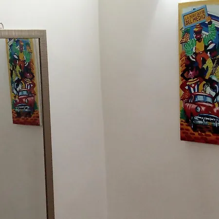 Underground ゲストハウス