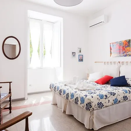 With Large Garden By The Vatican Apartment *