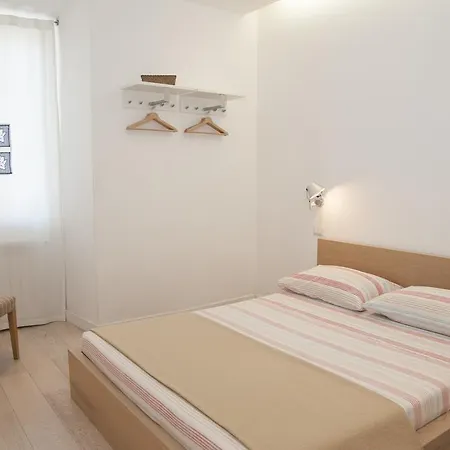 Bed & Breakfast Center 2