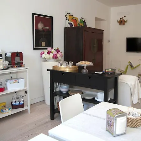 Center 2 Bed & Breakfast