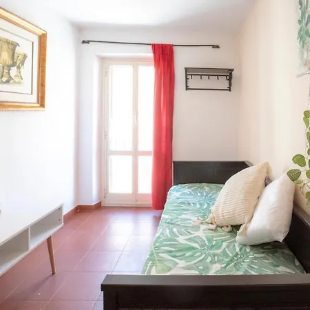 Homehouse Serpenti - Colosseum - Rione Monti * Roma
