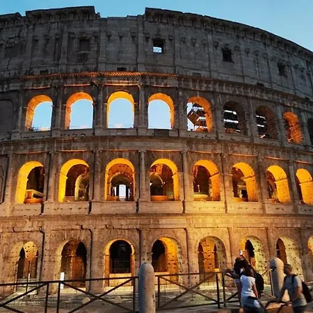 Colosseo Con Il Cuore