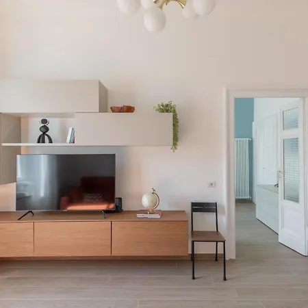 Iflat Lovely And Comfortable Flat In Prati Апартаменты Рим