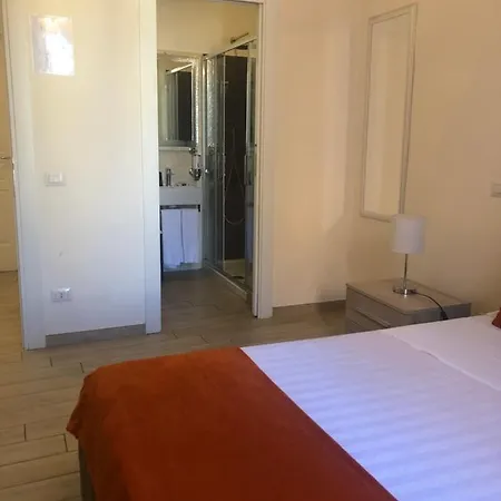 Seven Guest house *