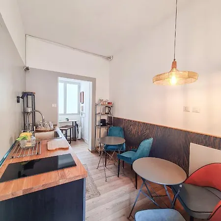 Via Vittoria Quattro Apartment
