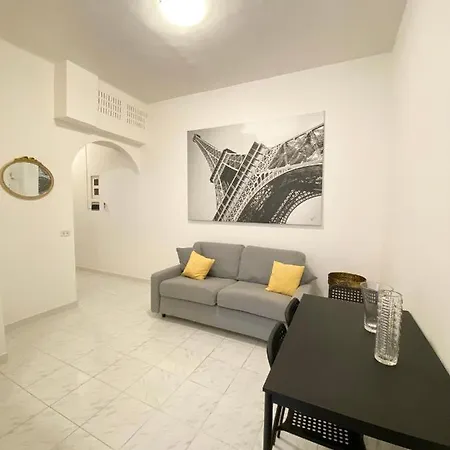 Apartment Art Atelier