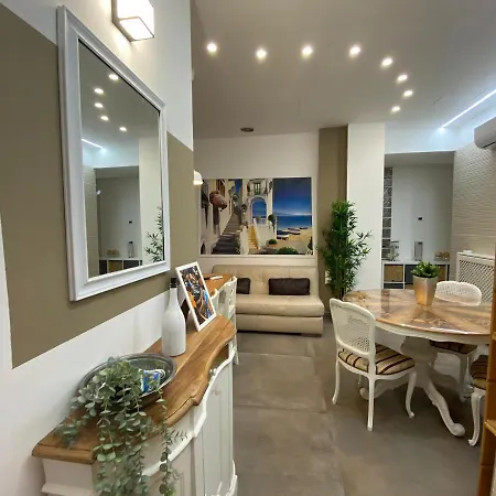 Apartment Tuscolo Metro A House