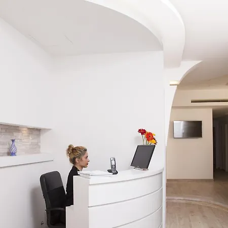 Maison Maneli 3* Rome