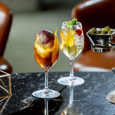 Eden - Dorchester Collection Hotel