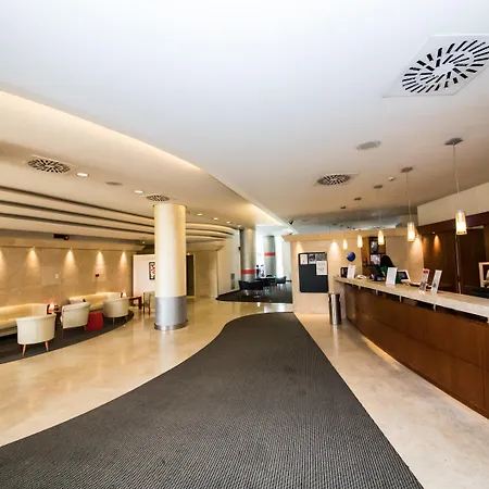 Novotel Est 4* Řím