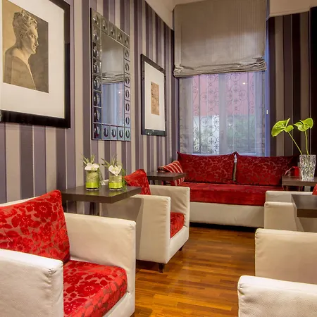 Royal Court Hotel