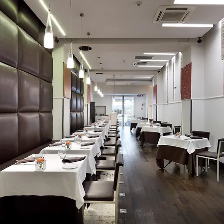埃克斯国际宫殿酒店