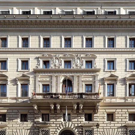 Exe International Palace Hotel 4*