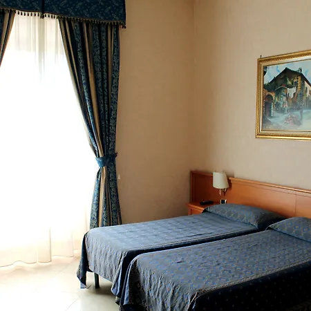 Orlanda Hotel 2*