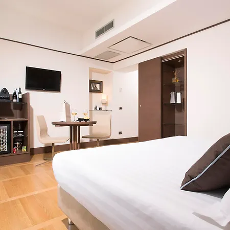 The Independent Hotel