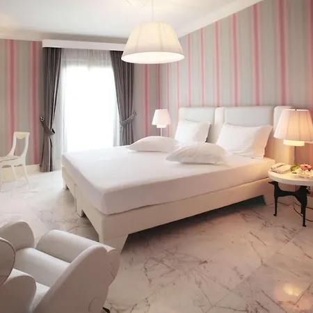 Grand Palace Hotel
