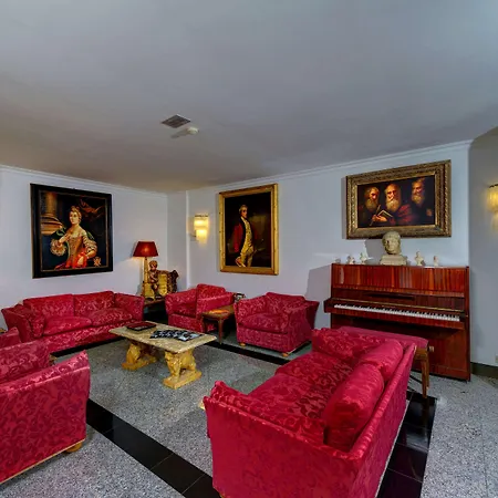 Western Rivoli Hotel 4*