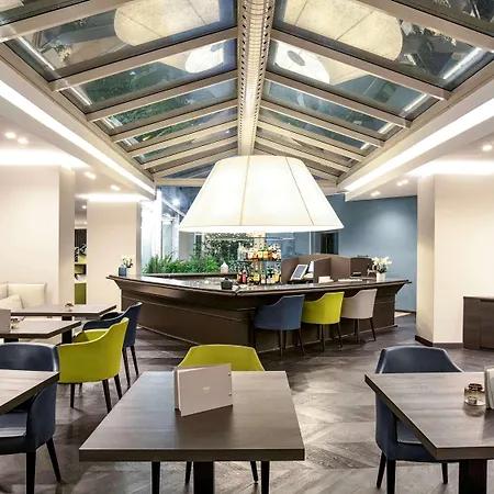 Mercure West Hotel 4*
