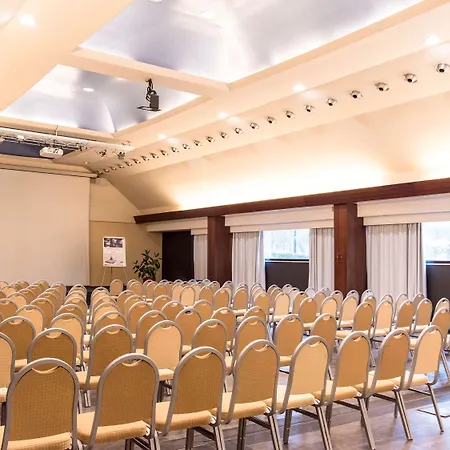 Mercure West Hotel 4*